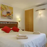 Beautiful, Very High Quality 2 Bed Apartment