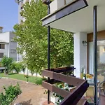 Beautiful, Very High Quality 2 Bed Apartment