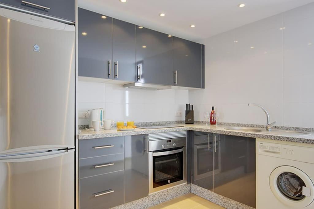 Beautiful, Very High Quality 2 Bed Apartment